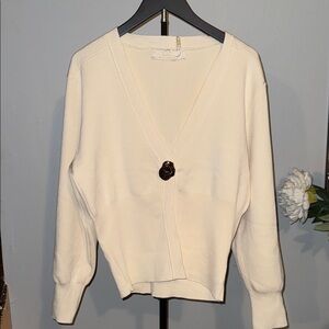 Chic Cream V-Neck Cardigan